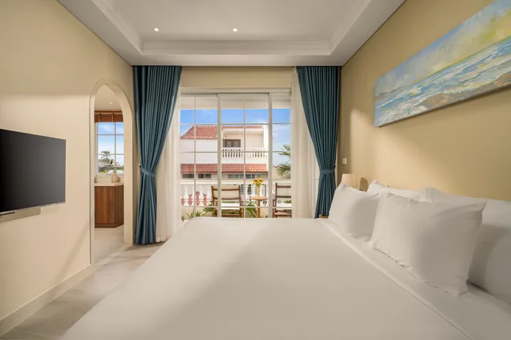 Studio room balcony  with city View images