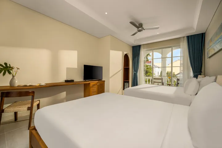 Family Room with Balcony images