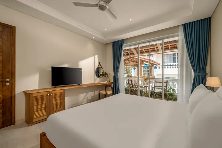 Deluxe Double Room with Balcony images